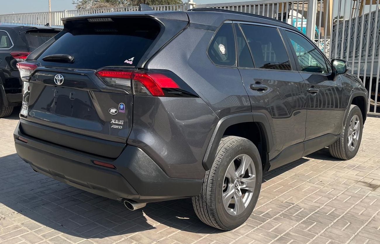 Toyota RAV4 2022  Toyota  Rav4 XLE 4X4 AWD Push start Full Option