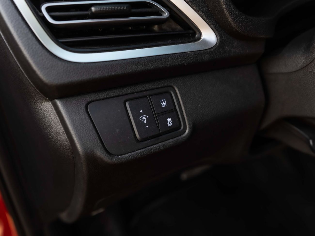 Hyundai Accent Base 1.6L (123 HP)