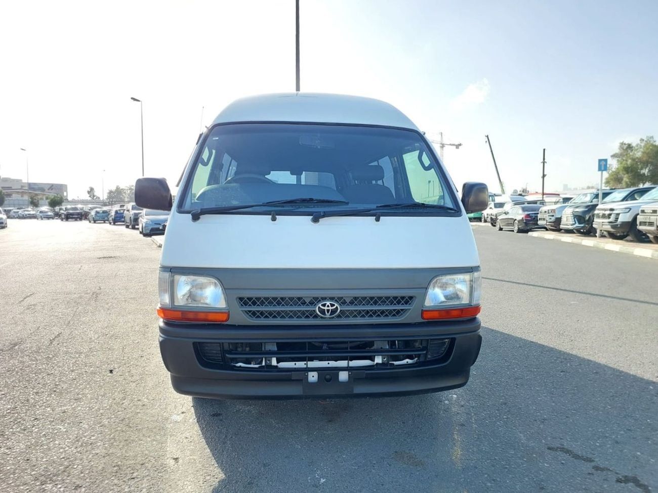 تويوتا هاياس TOYOTA HIACE COMMUTER VAN RHD 2003 MODEL 3.0 L DIESEL MANUAL(PM15151)