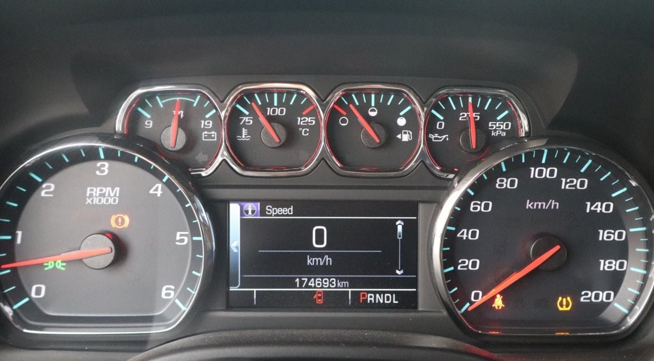 GMC Yukon SLE 5.3L 4WD (8 Seater)