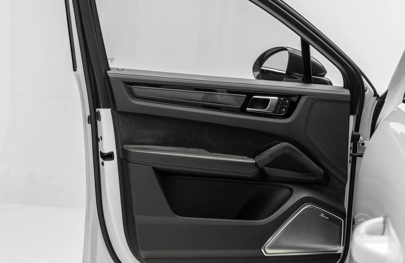 Porsche Cayenne 4.0L V8 Twin-Turbocharged Engine