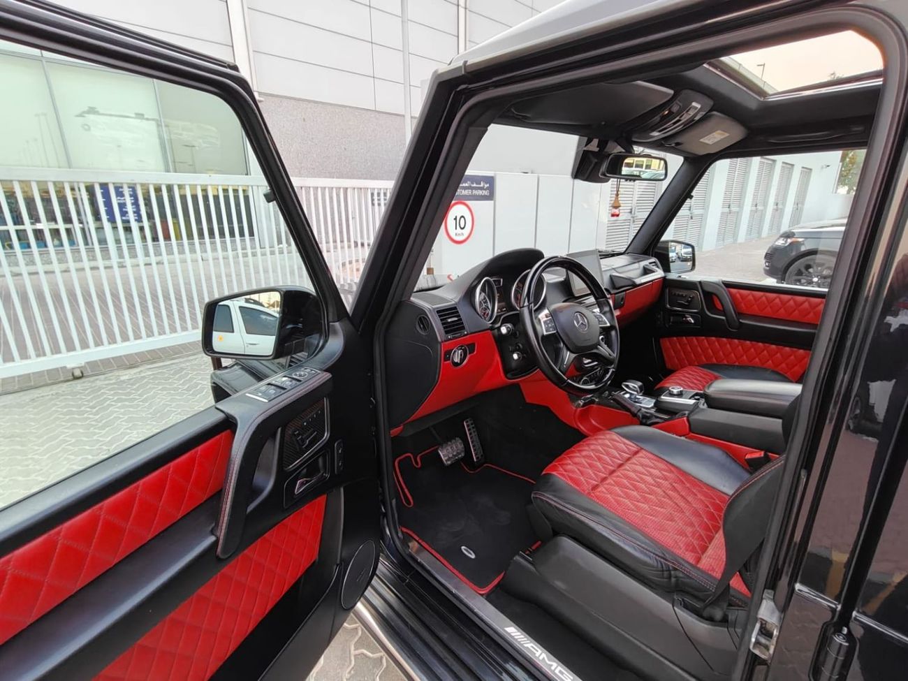 Mercedes-Benz G 63 AMG G-63 AMG 2017 GCC ORGINAL PAINT // ACCIDENT FREE // FSH // PERFECT CONDITION