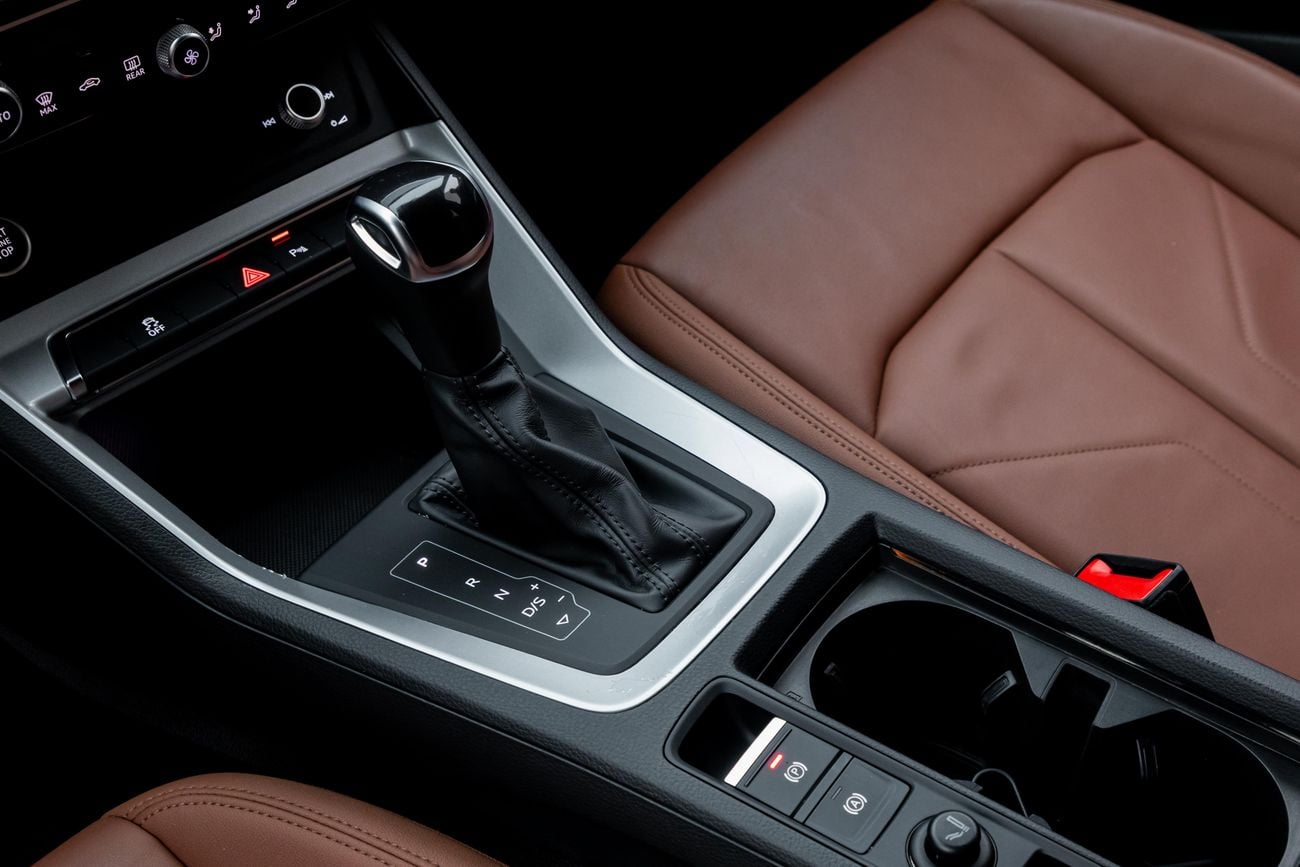 أودي Q3 Q3 35 TFSI | 1,861 P.M | 0% Downpayment | Q3 35 TFSI | FULL AUDI HISTORY!