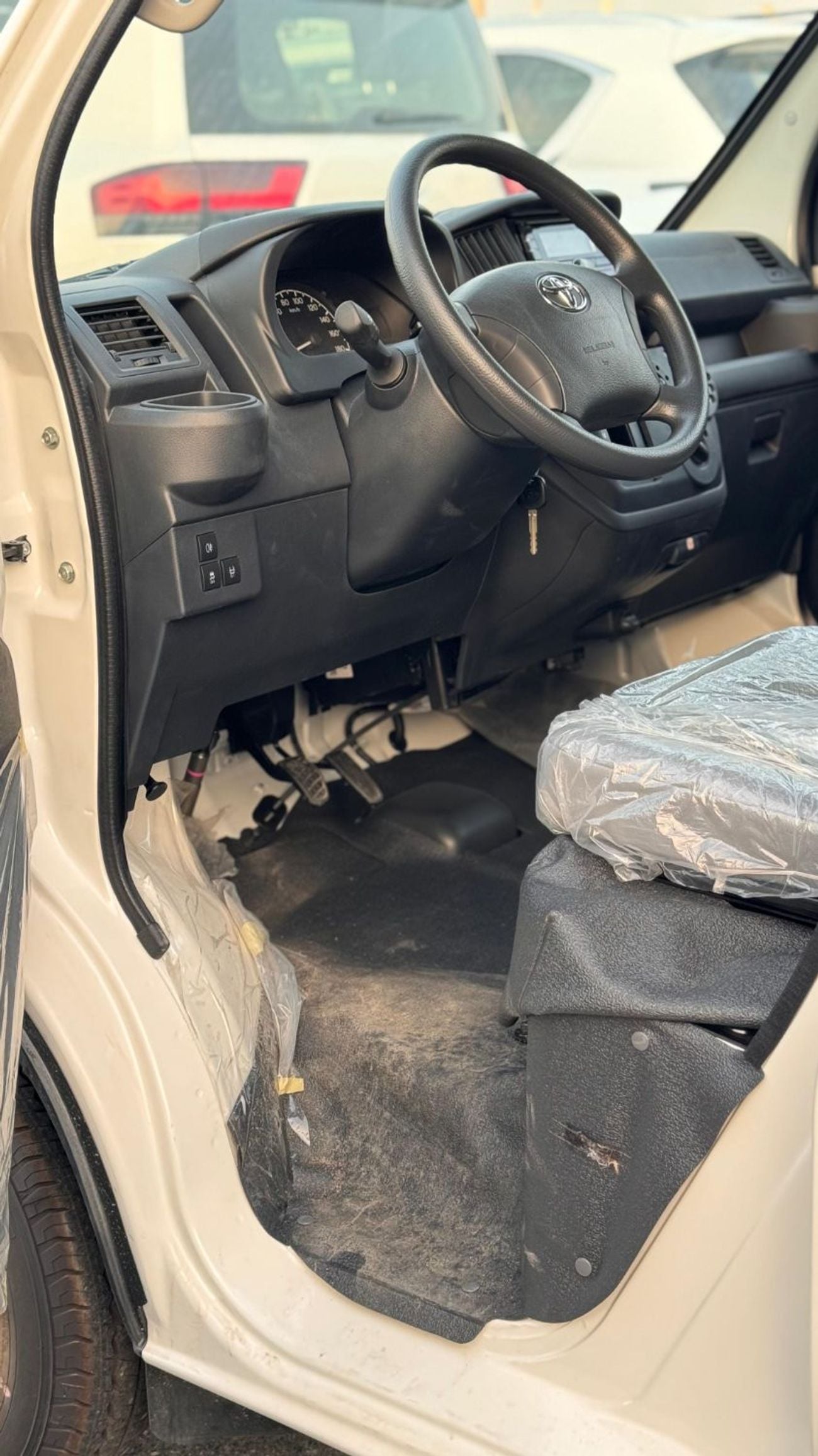 Toyota Liteace 1.5L PETROL AUTOMATIC TRANSMISSION ▾
