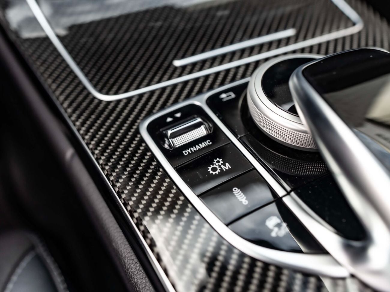 Mercedes-Benz C 63 AMG Std 4.0L Sedan