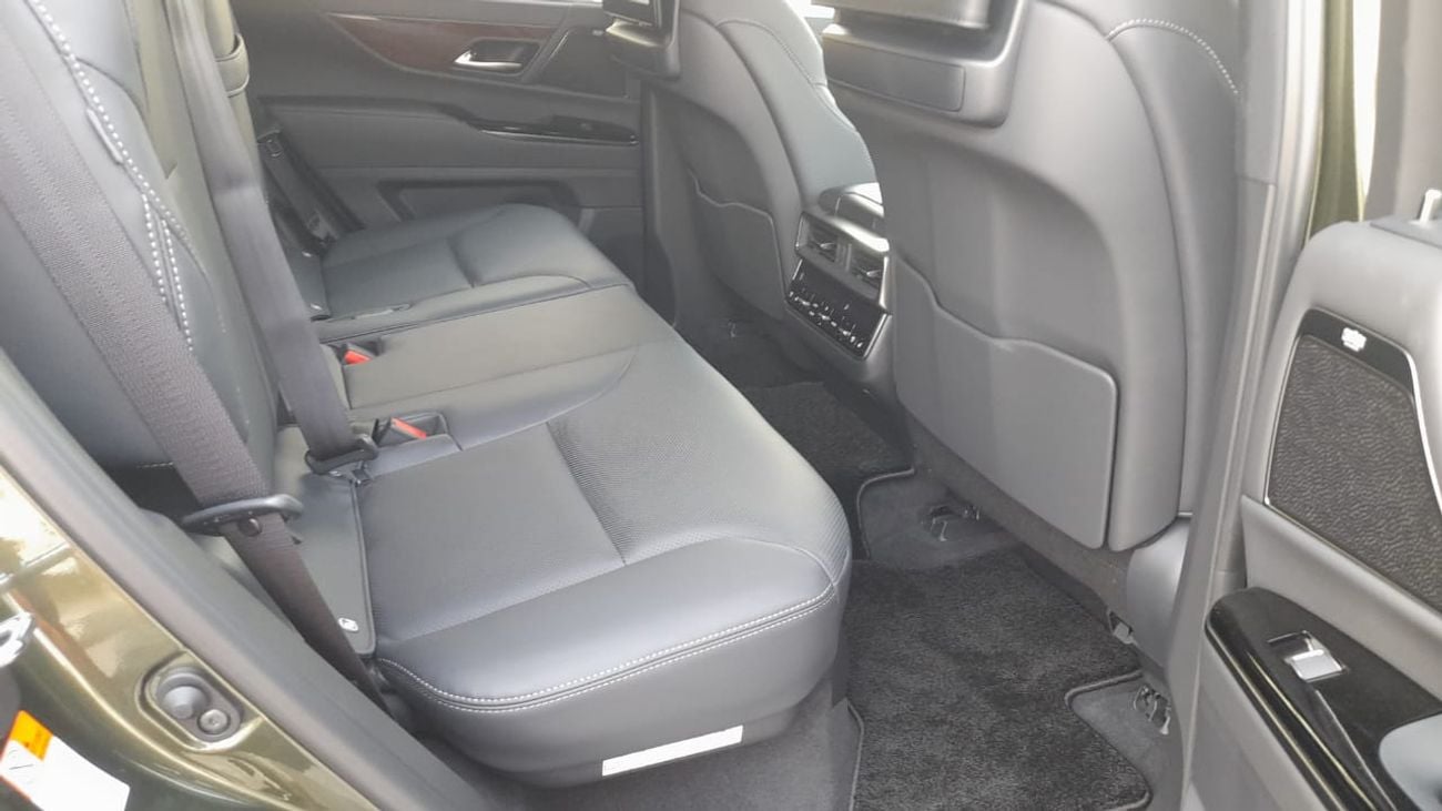 Lexus LX 500 Lexus Lx500d,2025,sports luxury 3.3L twin turbo diesel,automatic gear,7 seaters,cool box,RHD,soft do