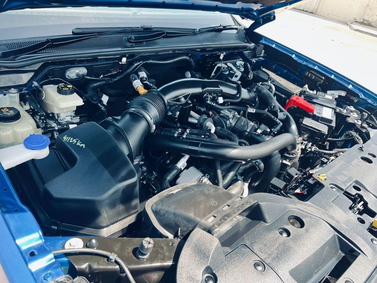 Ford Ranger Raptor PETROL ENGINE 3.0 LITER ,RIGHT HAND DRIVE ,AUTOMATIC GEAR ,PUSH START