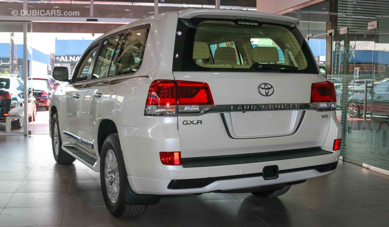 Toyota Land Cruiser GXR V8