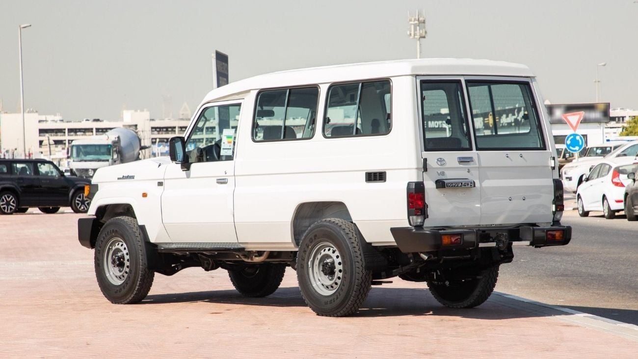Toyota Land Cruiser 70 LC 78 HARDTOP 4.0L MT 2025 Toyota Land Cruiser 4.0L M/T
