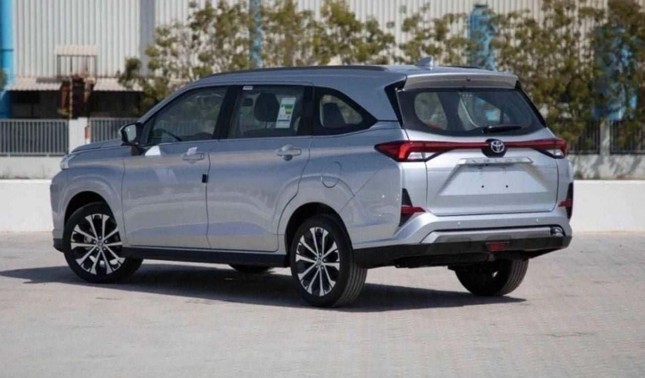 تويوتا فيلوز GLX Toyota Veloz 2023 Toyota Veloz V 1.5 - Silver inside Black
