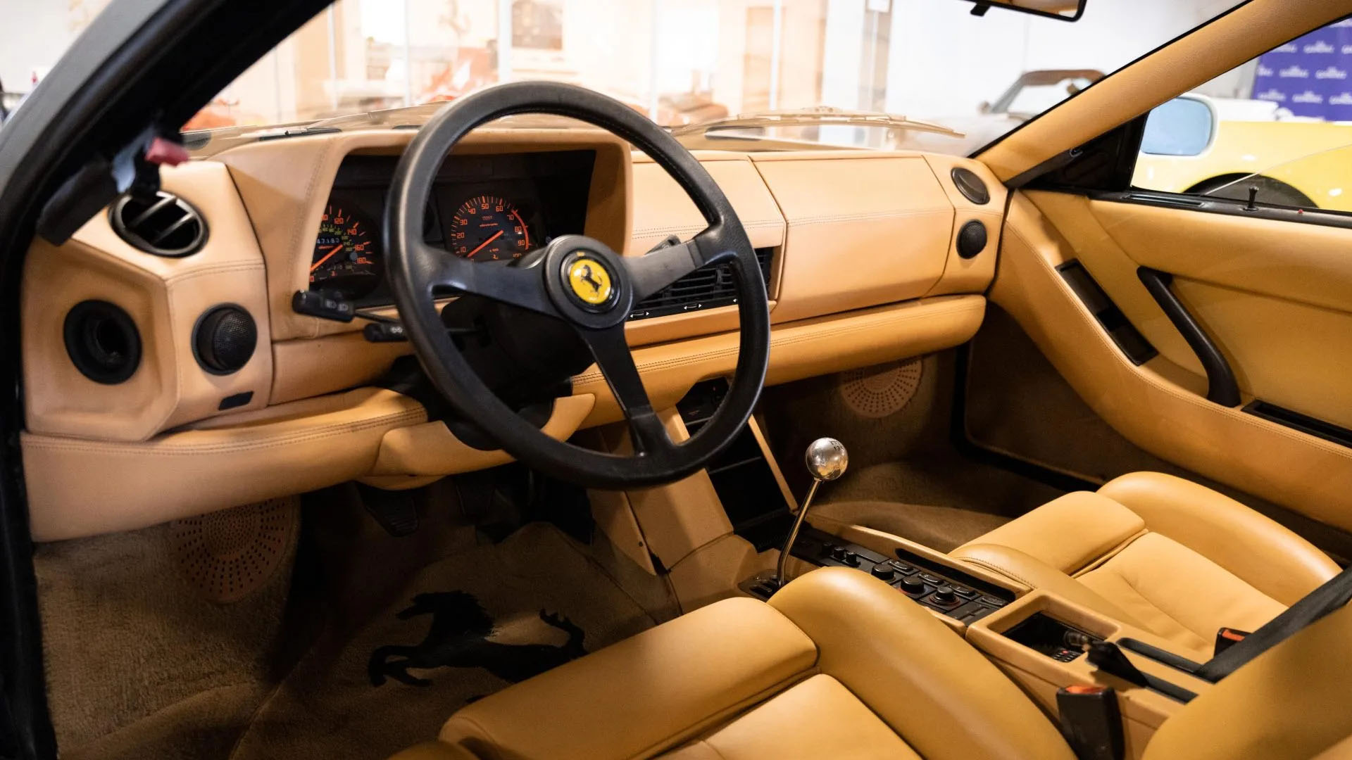 Ferrari Testarossa interior - Cockpit