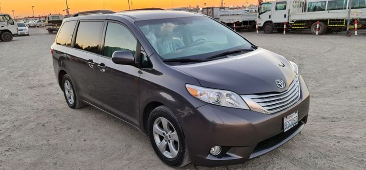 2015 toyota van for sale
