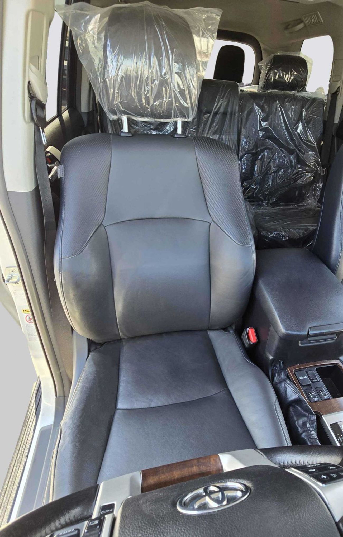 Toyota Prado 4x4 Diesel 3.0L Right hand Drive (Export Only)