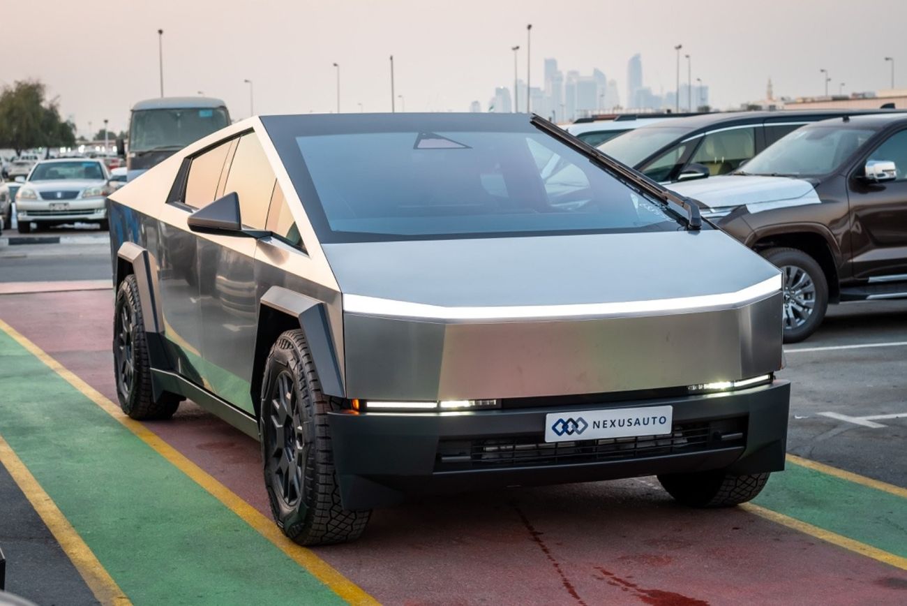 Tesla Cybertruck DUAL MOTORS FOUNDATION SERIES