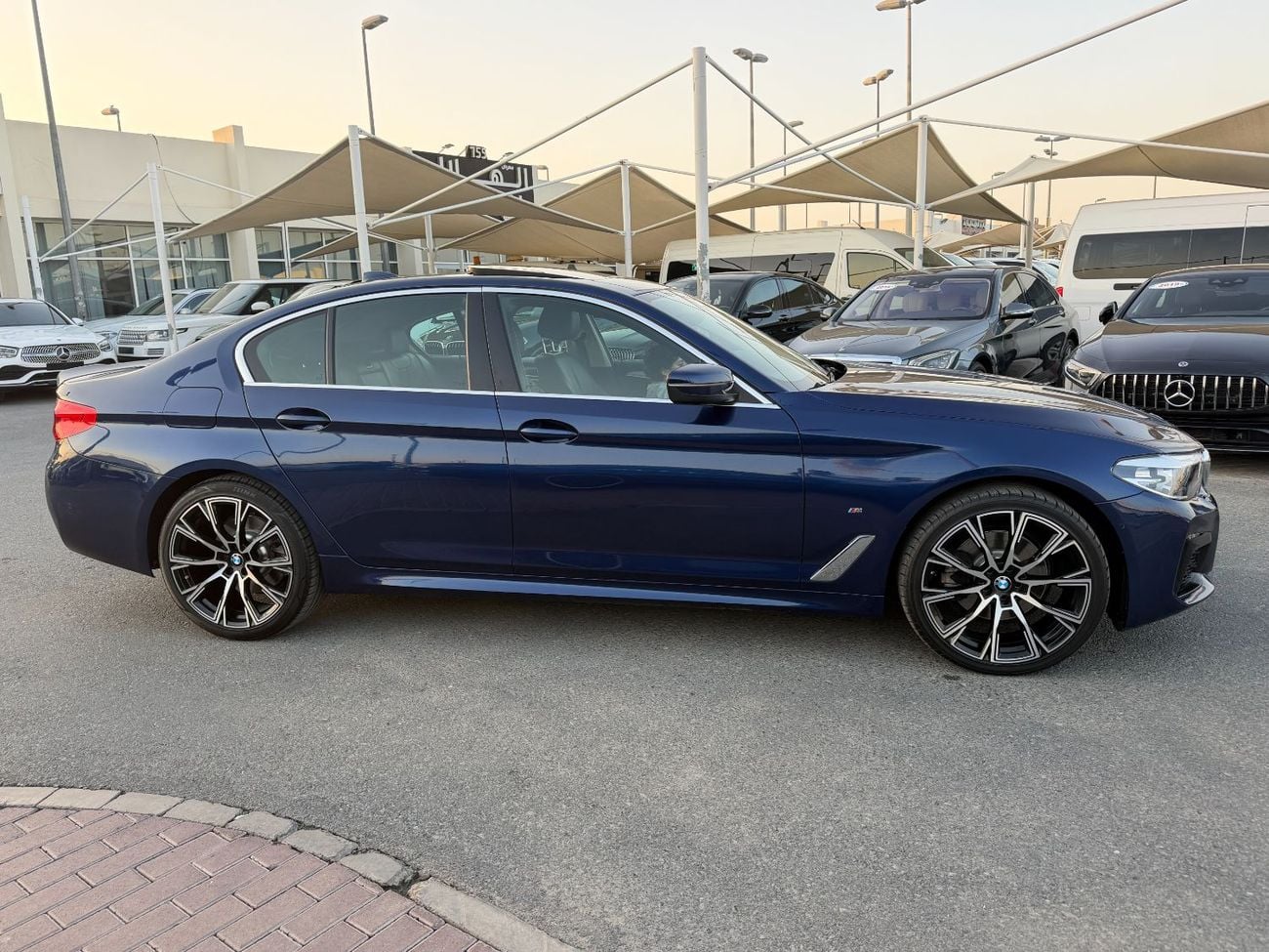 بي أم دبليو 520i Exclusive