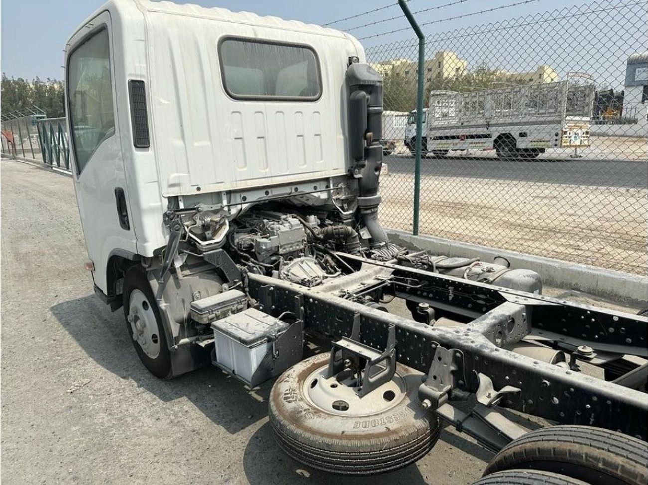 إيسوزو فوروارد Isuzu / N-Series NMR85 E22 Cab Chassis Truck 4x2 Short Wheel Base