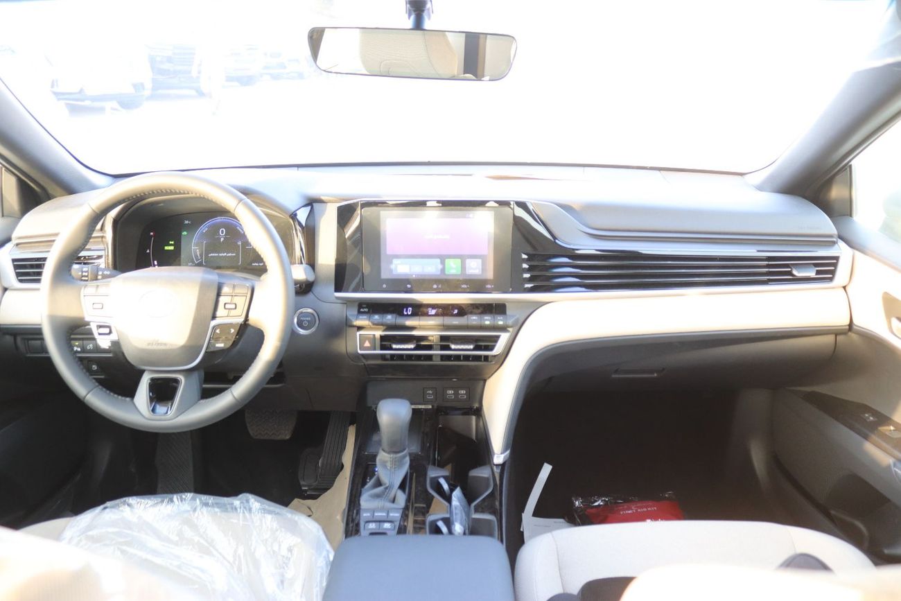 Toyota Camry 2.5 E-PLUS HYBRID, KEYLESS ENTRY, PUSH START, SUNROOF, MODEL 2025 SAUDI SPECS