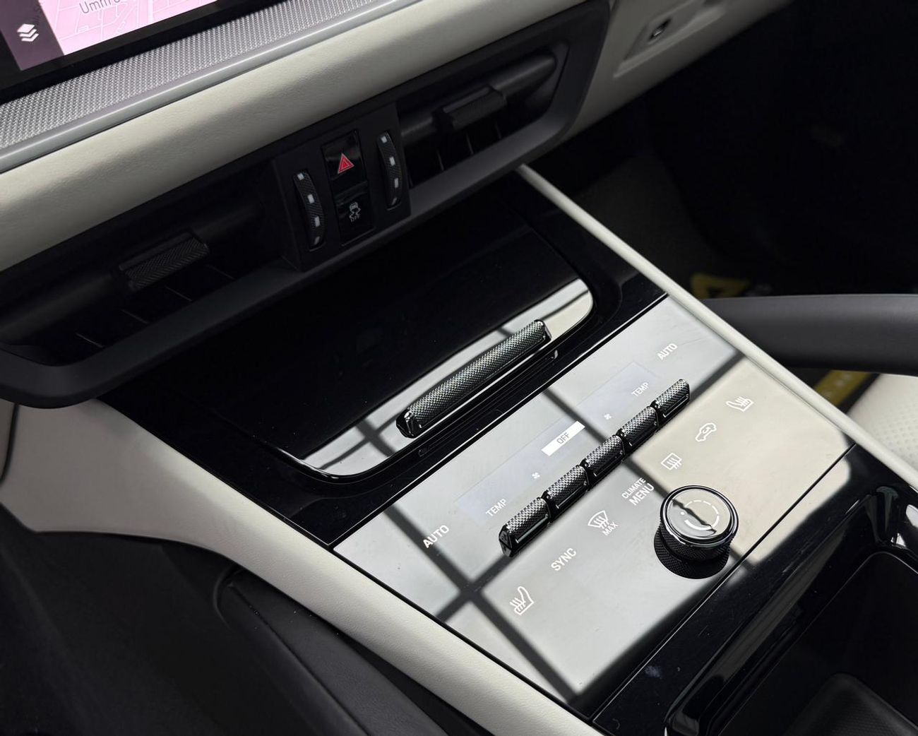 Porsche Cayenne Base Coupe 2024 Porsche Cayenne Coupe, 2028 Porsche Warranty, Full Porsche Service History, GCC