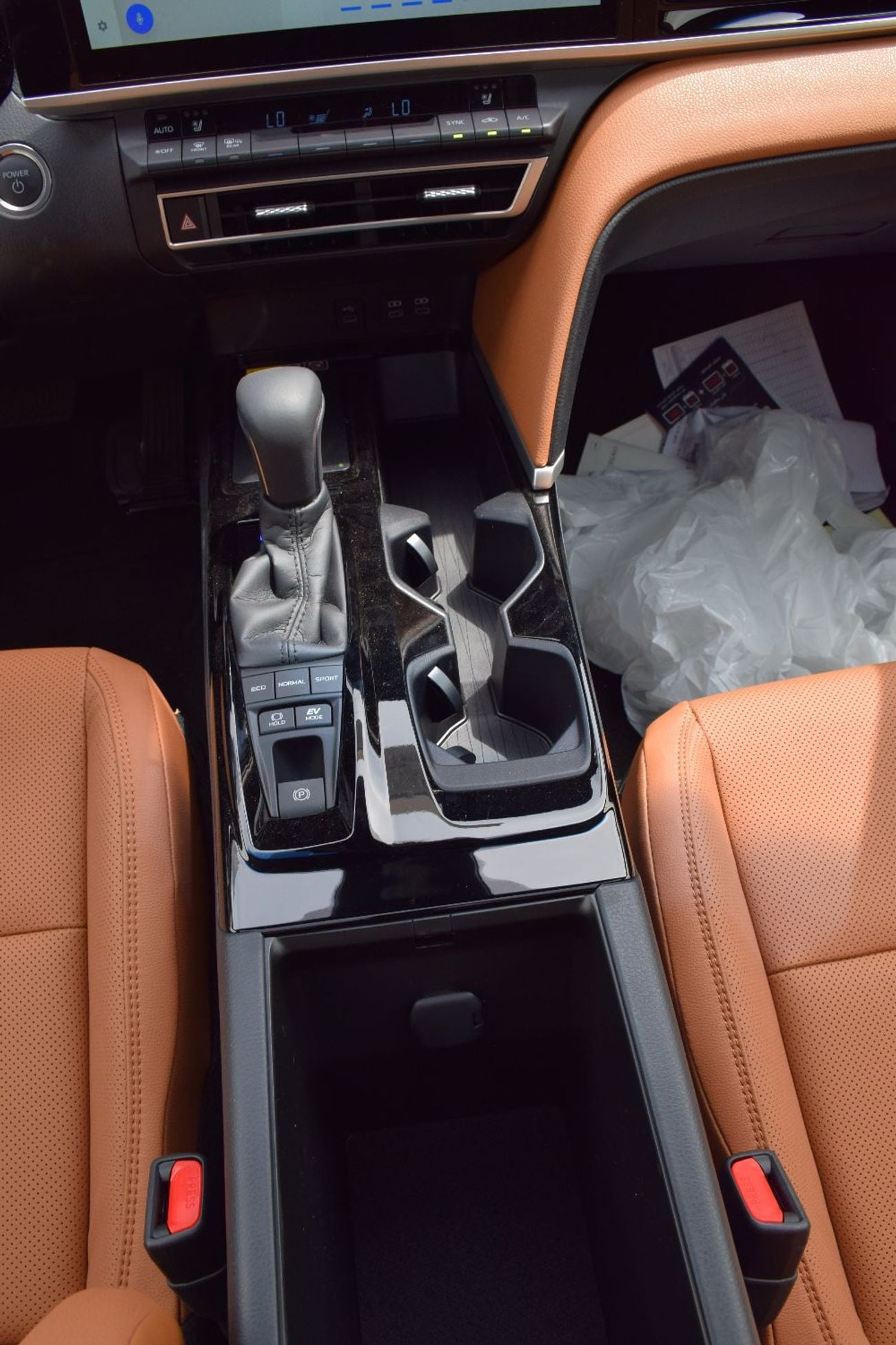 Toyota Camry Higher Trim With 5 Camera and panoramic roof