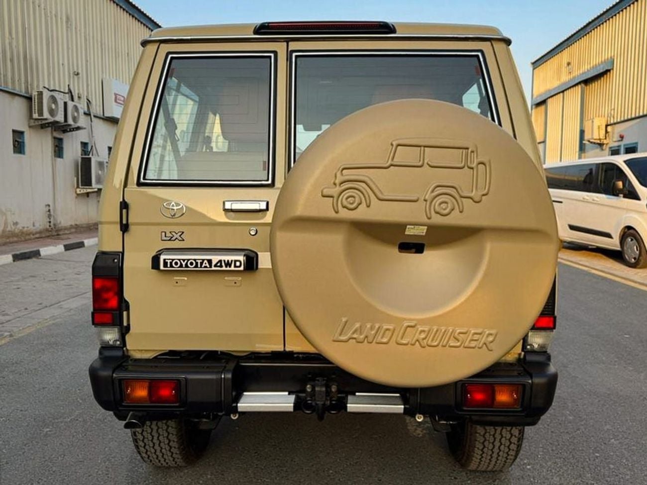 Toyota Land Cruiser S- DLX 71 LX 2.8 AUTO 4.0 AUTO (EXPORT ONLY) (RIGHT HAND DRIVE)