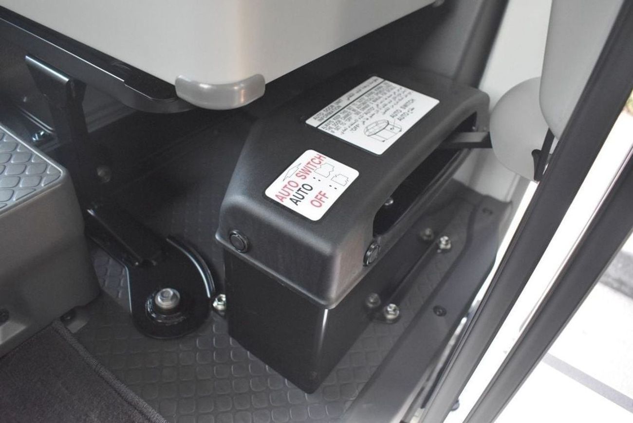 Toyota Coaster 23 SEATER 2.8 DSL AT 2025YM