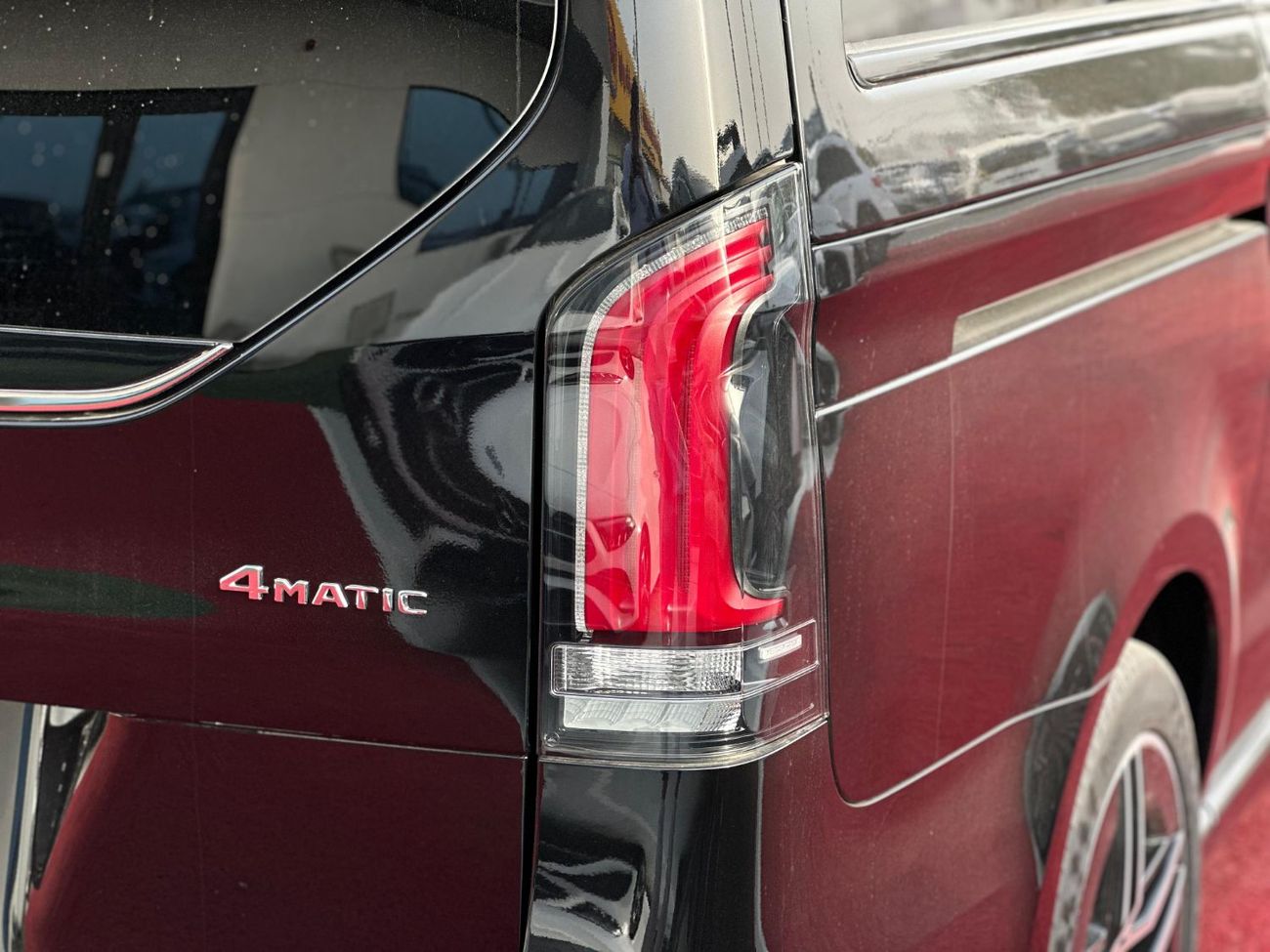 Mercedes-Benz V 300 D Brand New V300D Avantgarde is avaliable in stock