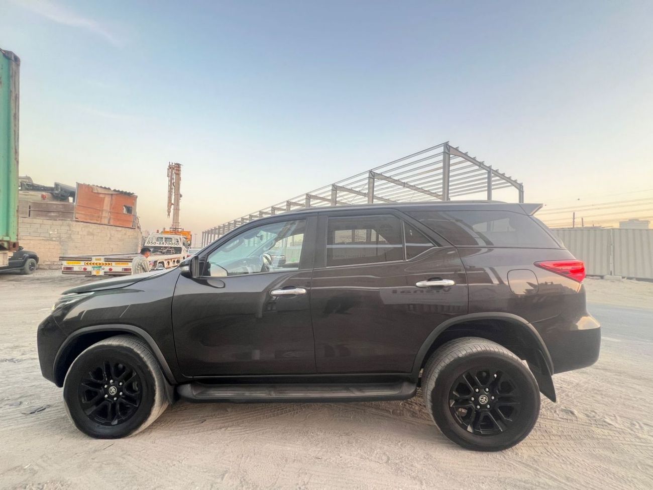 تويوتا فورتونر diesel 2.8 liter ,Right hand drive 2023 Model ,only for export available