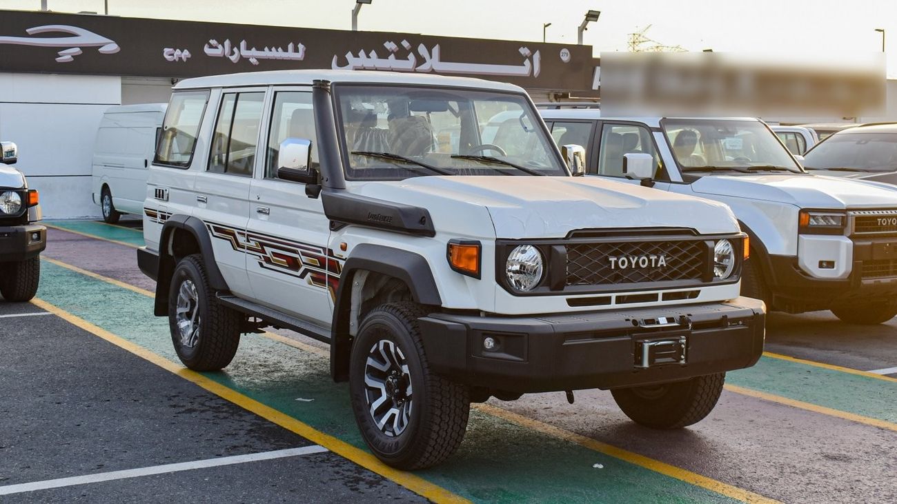 Toyota Land Cruiser 70 2.8L Diesel A/T