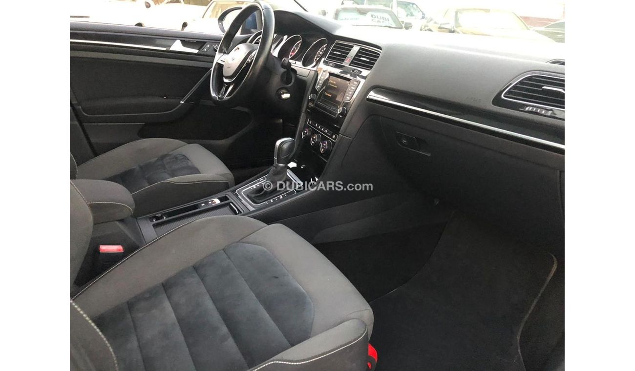 Volkswagen Golf Golf model 2016 car prefect condition cruise control excellent sound system low mileage radio Blueto