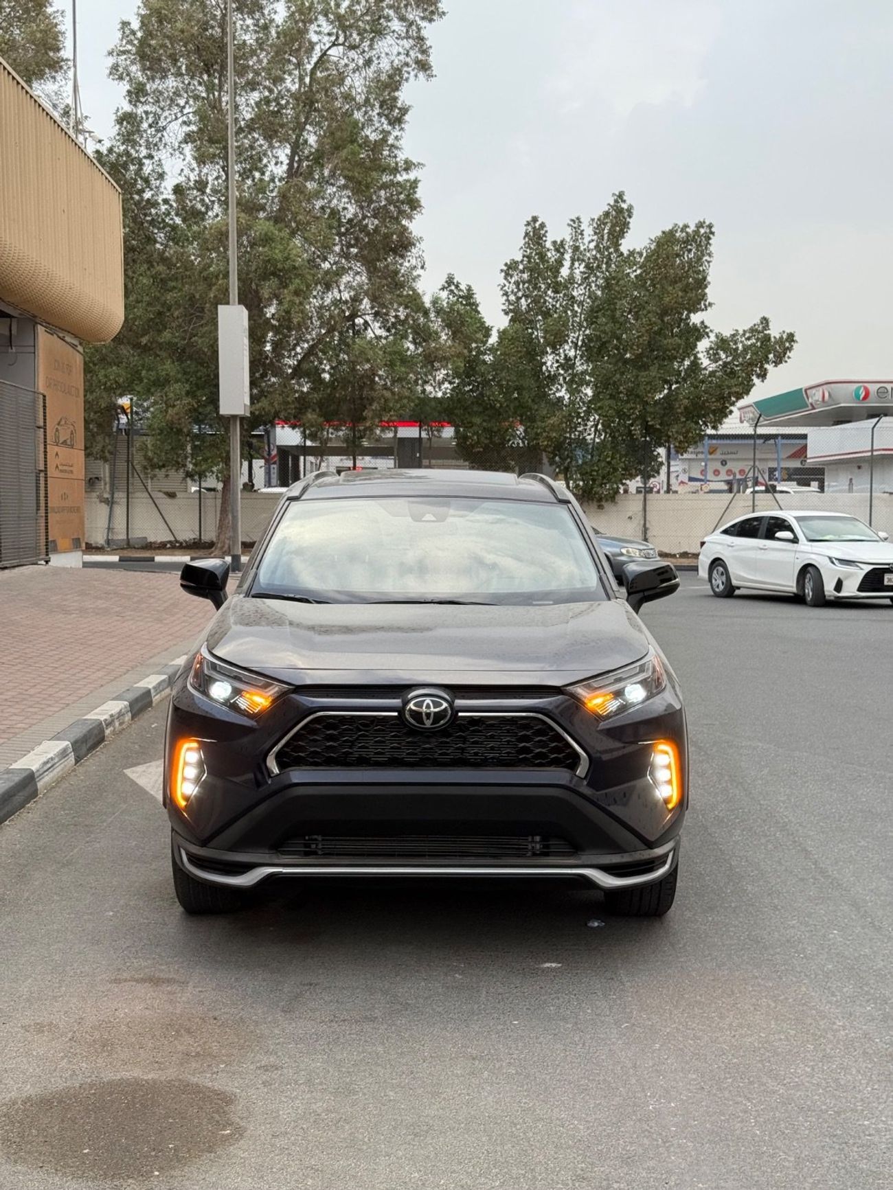 تويوتا راف ٤ 2021 XLE MOONROOF AWD FULL OPTION US SPEC