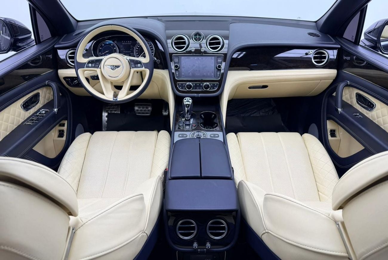 Bentley Bentayga Signature Edition 2017 Bentley Bentayga W12 Signature, Service History, Excellent Condition, Full PP