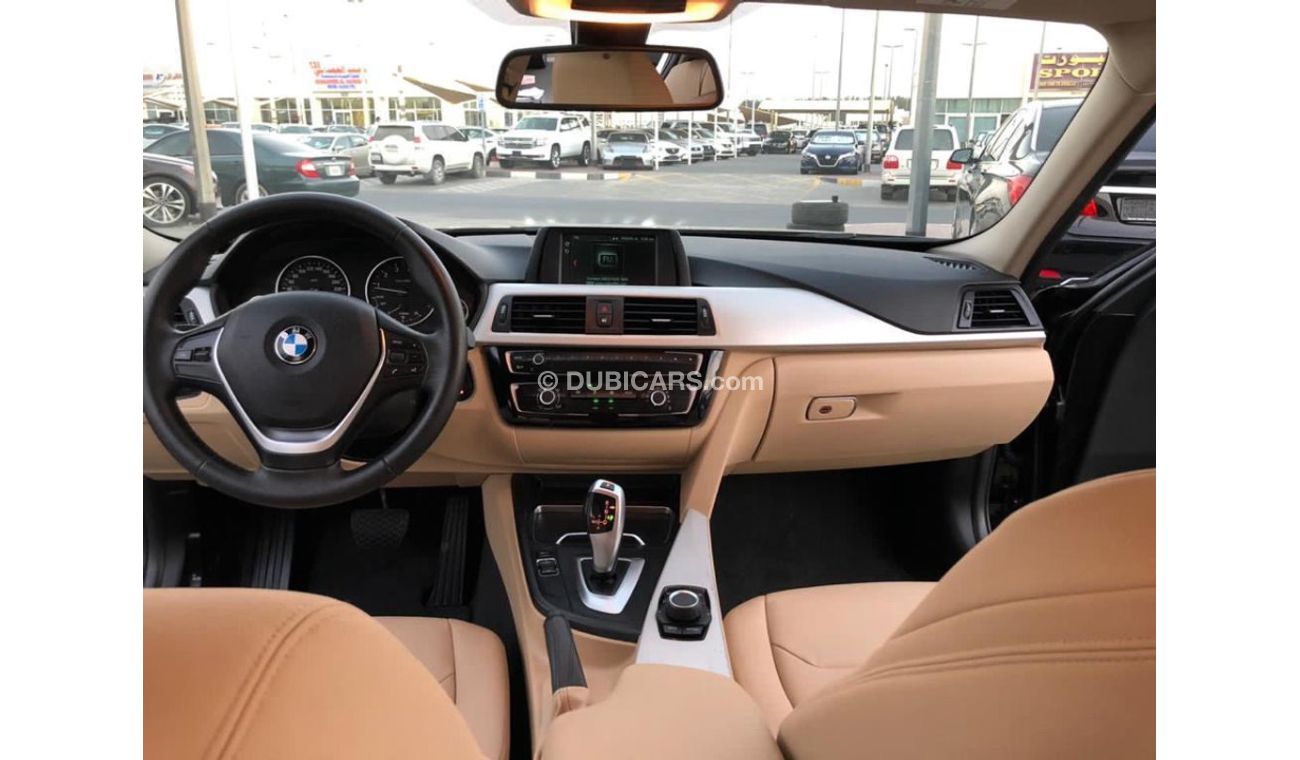 BMW 320i BMW320 MODEL 2018 GCC car prefect condition