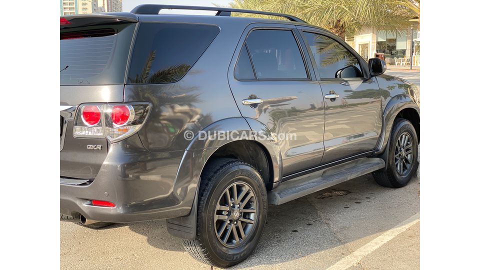 Used Toyota Fortuner GXR V6 2015 for sale in Sharjah 329539