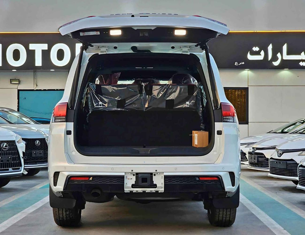 Toyota Land Cruiser VXR TWIN TURBO EXCL / HIGH OPTION / SUNROOF, LEATHER, POWER SEATS/3.5L PETROL V6 A/T/ (CODE # LCTVXR