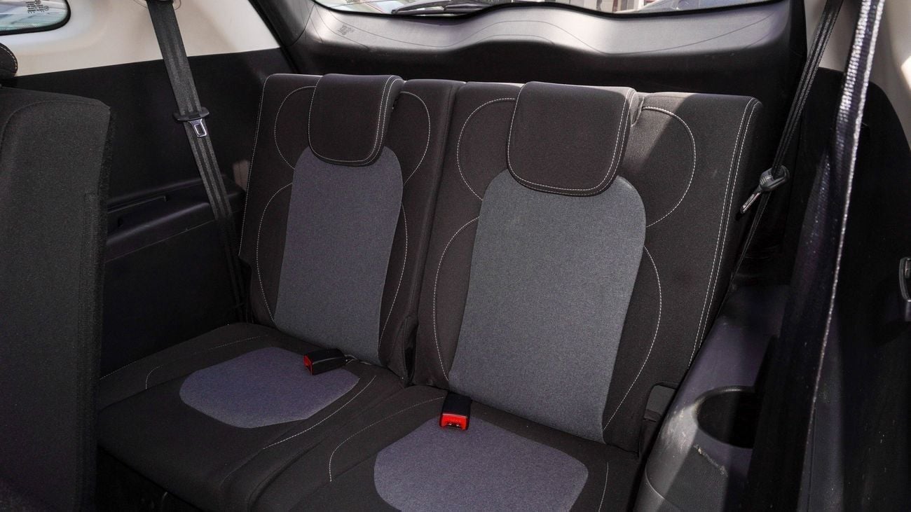 Chevrolet Captiva LS 1.5L (149 HP) (5 Seater)