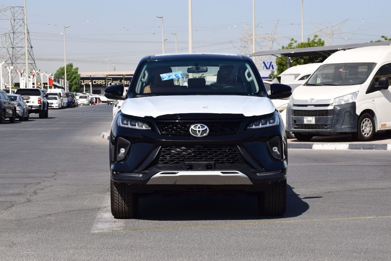 تويوتا فورتونر New Fortuner SR5 2026 (Petrol 2.7)