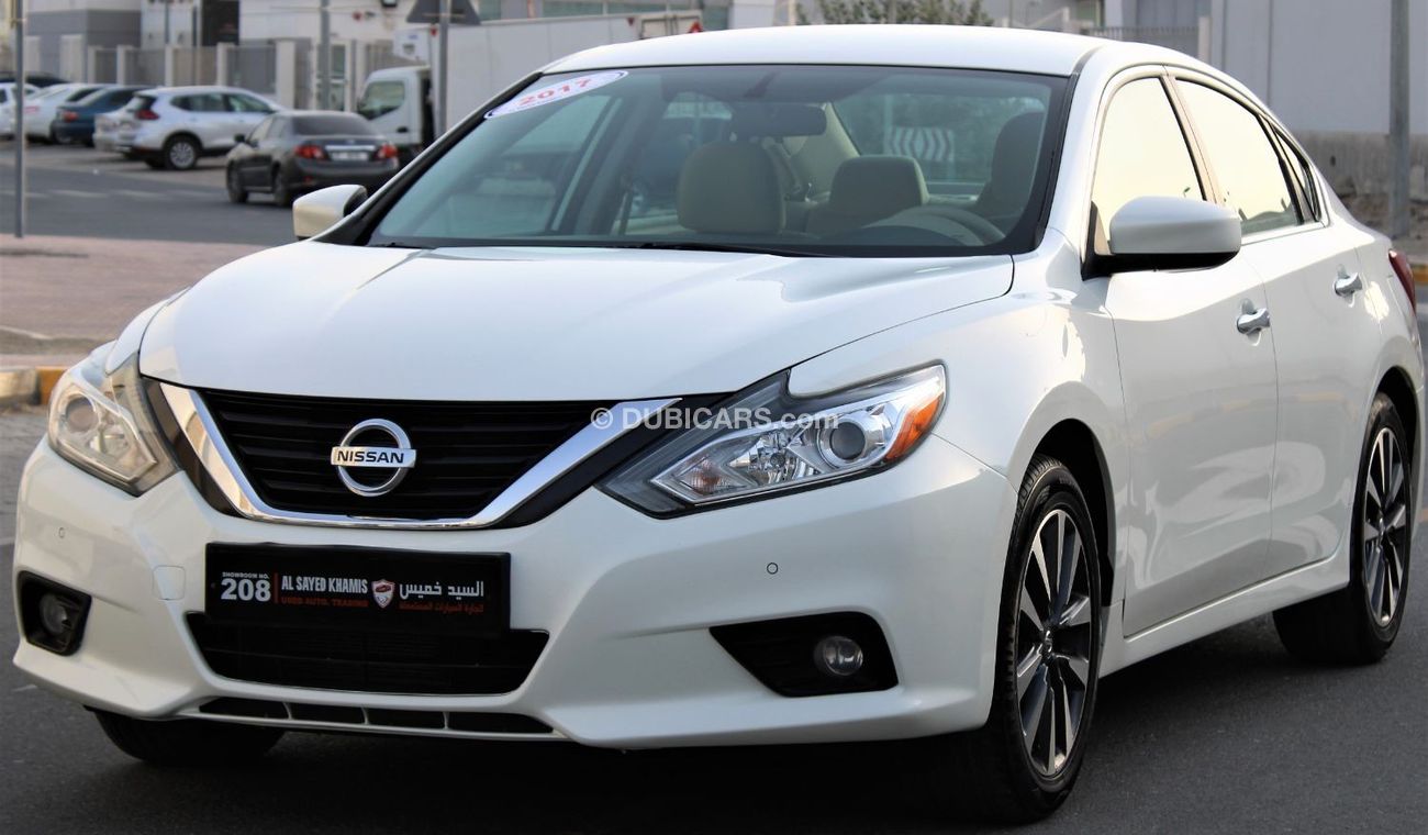 نيسان ألتيما نيسان التيما 2017 خليجي رقم 2 بحالة ممتازة بدون حوادث نظيفه جدا من الداخل والخارج