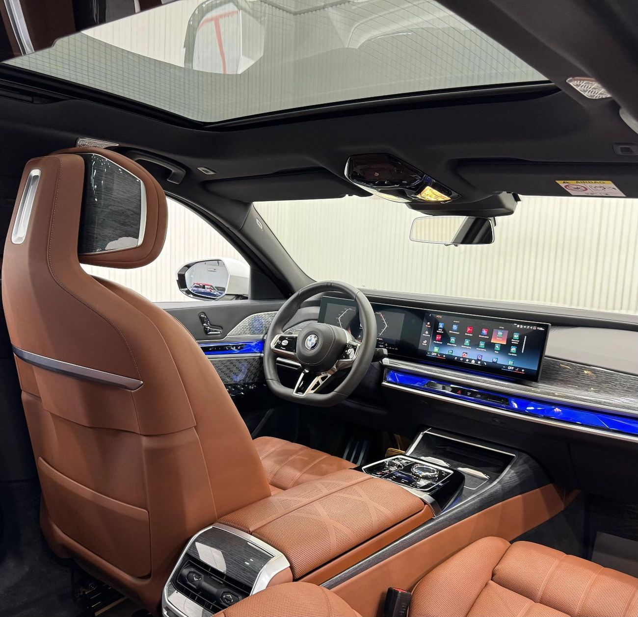 BMW 740Li M-Sport 2023 BMW 740i M-Sport, June 2028 BMW Warranty + Service Pack, Fully Loaded, Very Low Kms, GC