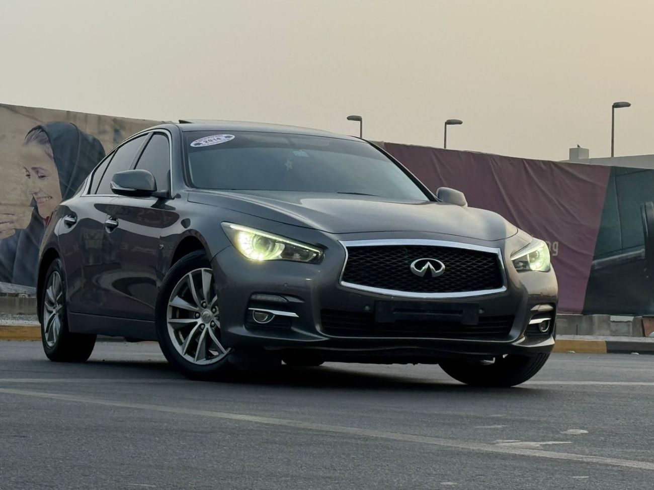 Infiniti Q50 Premium 2.0L perfect inside & out