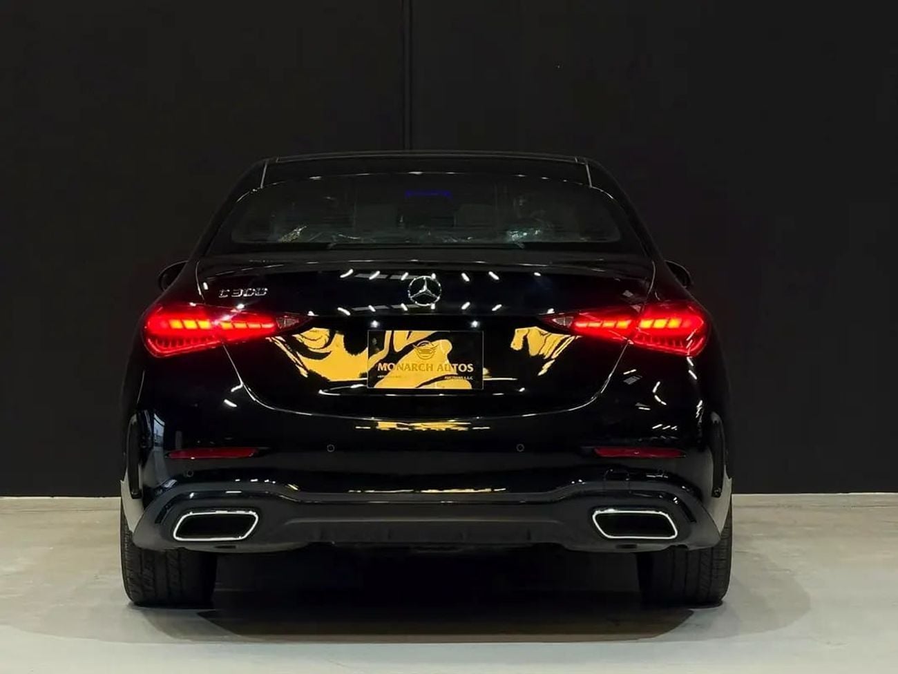 مرسيدس بنز C 300 STANDARD | American Specs | 21,344 KM | AED 138,000