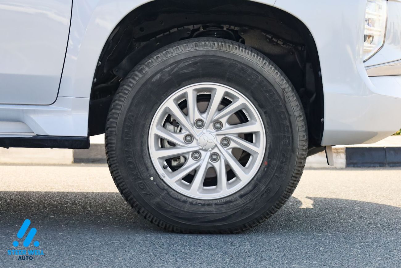 ميتسوبيشي باجيرو سبورت 2.5L Turbo Diesel | 134 HP | AT | 4WD | 7 Passenger | Dual Airbags | ABS & EBD | Ad-Safety | 2023