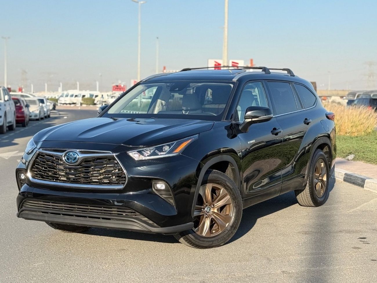 تويوتا هايلاندر Hybrid XLE premium sunroof,leather, push start