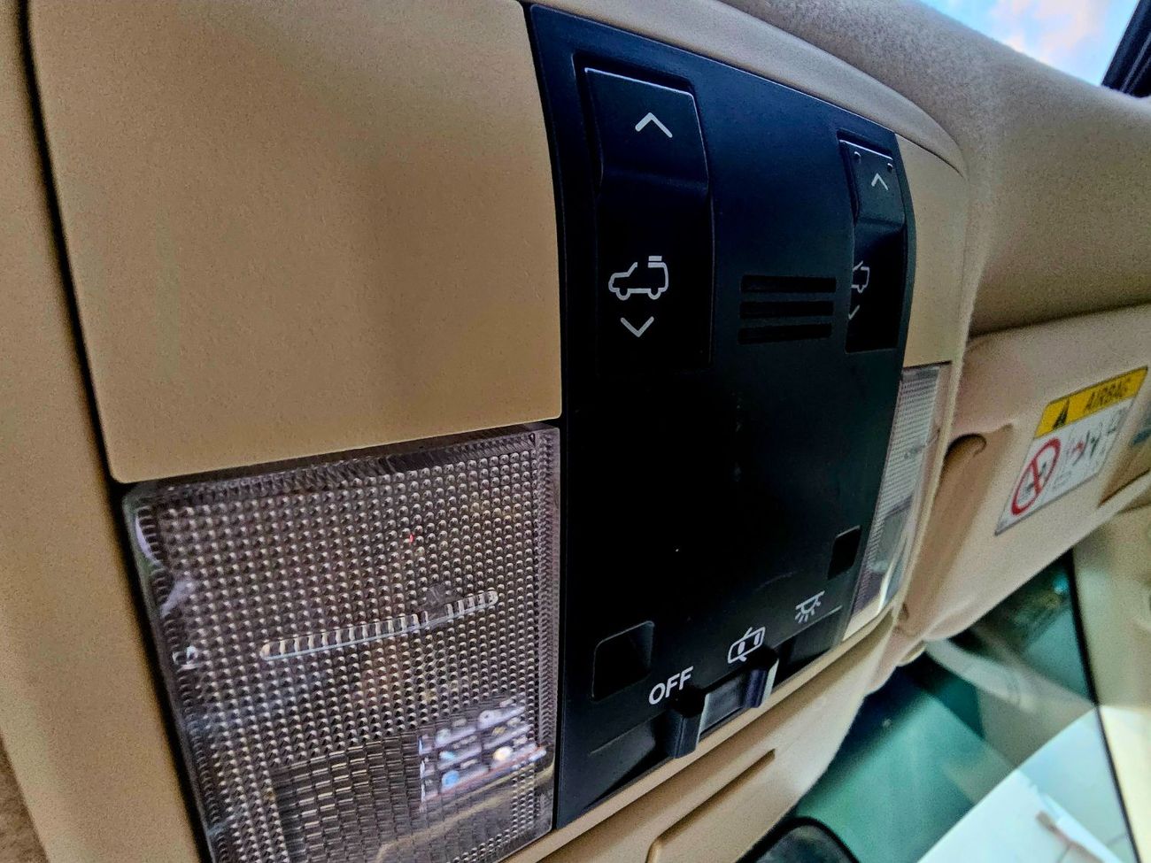 تويوتا برادو GXR/ SUNROOF/ ELECTRIC LEATHER SEATS/ FULL OPT/ V6 4.0 4WD/ LOW MILEAGE