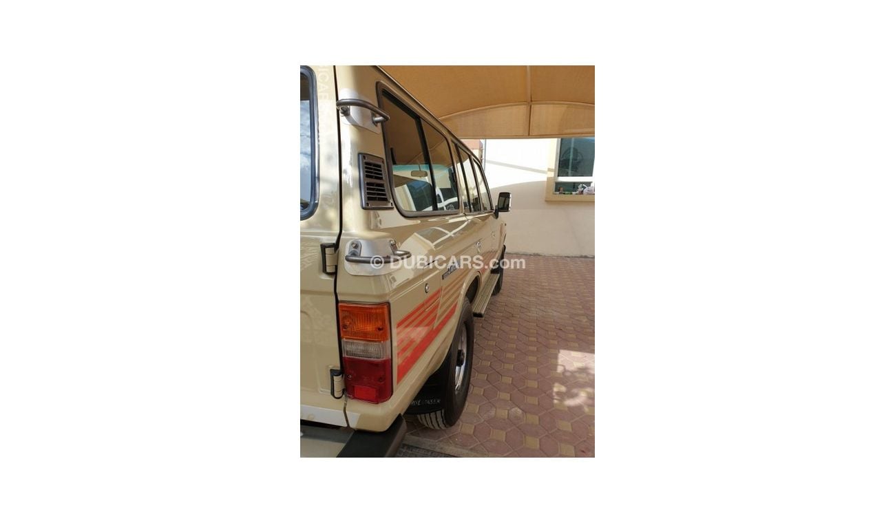 تويوتا لاند كروزر 70 G