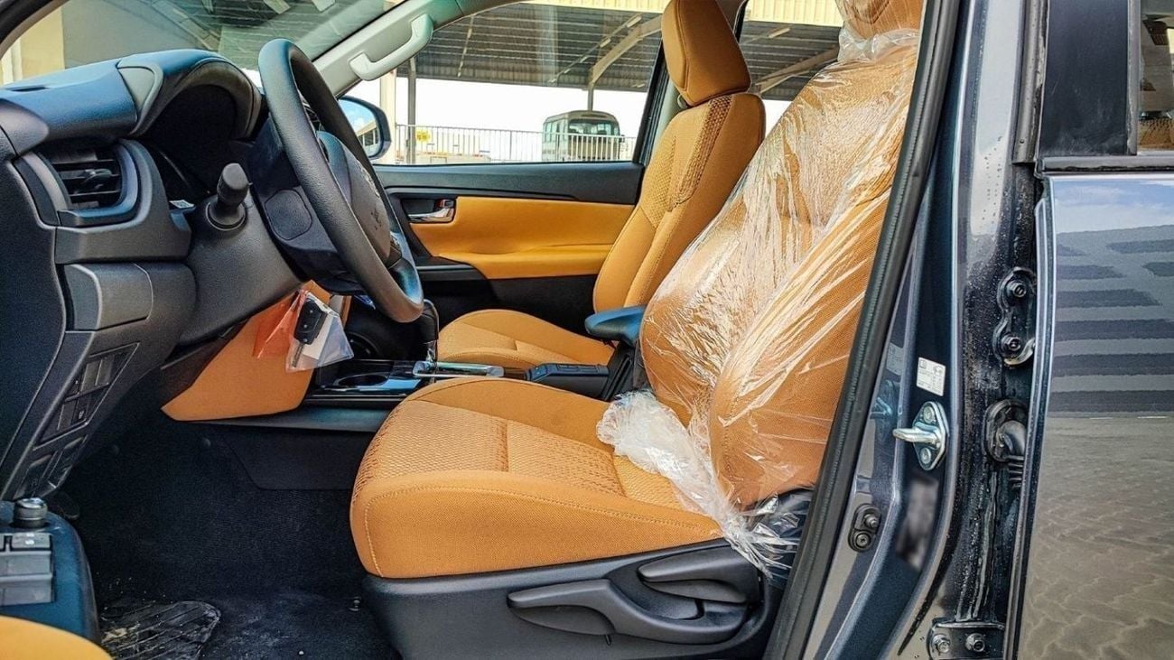 Toyota Fortuner EXR FORTUNER SR5 2.7L V4 PETROL mid options