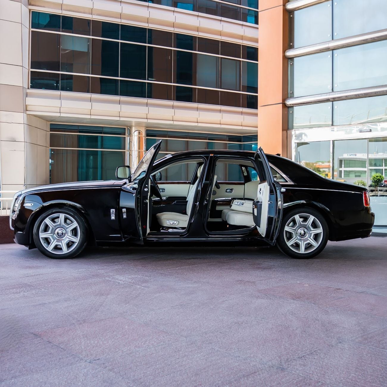 Rolls Royce Ghost 2010 ROLLS ROYCE GHOST  DONE ONLY 10,000KM
