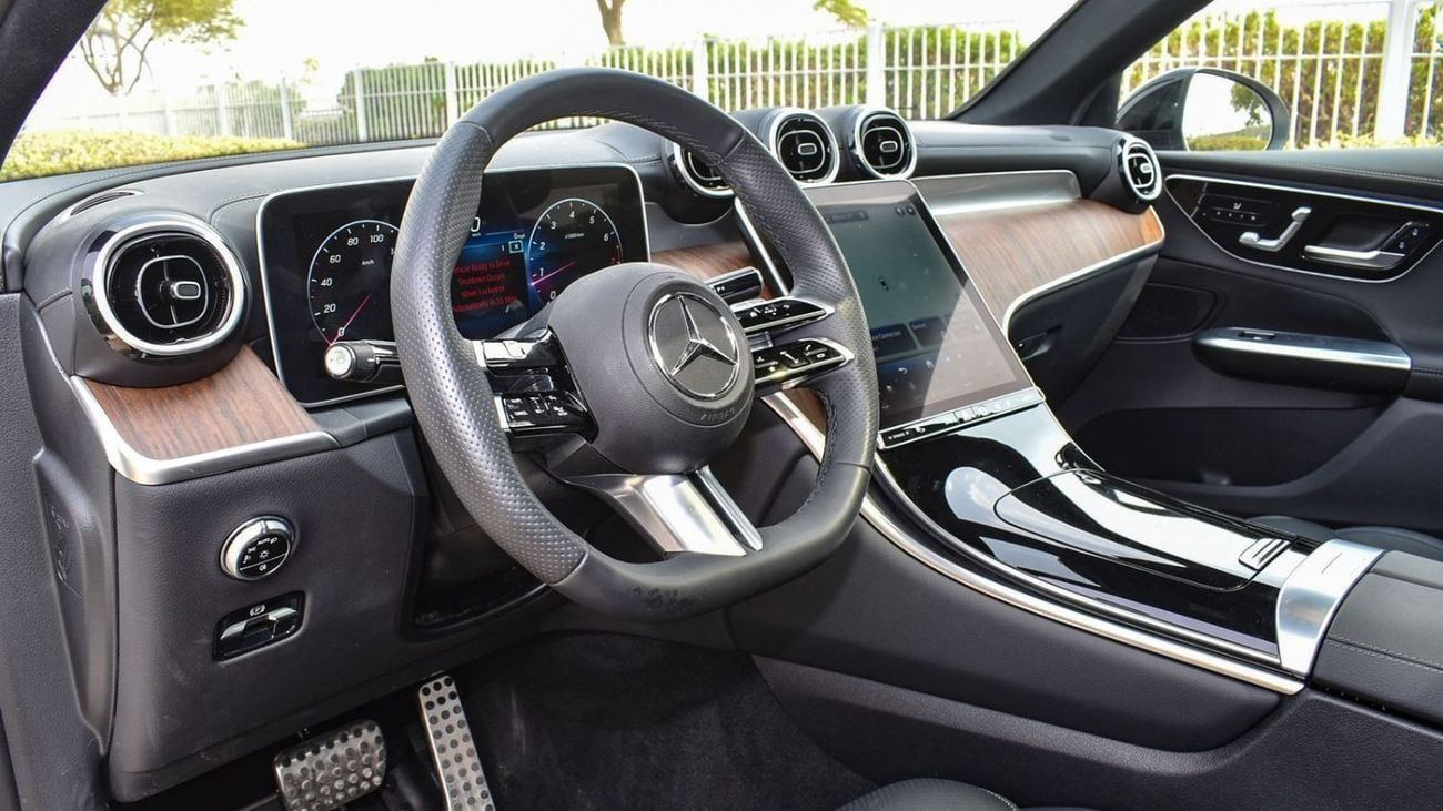 مرسيدس بنز GLC كوبيه 300 Mercedes GLC300 AMG Coupe II 2024 II FULL LOADED