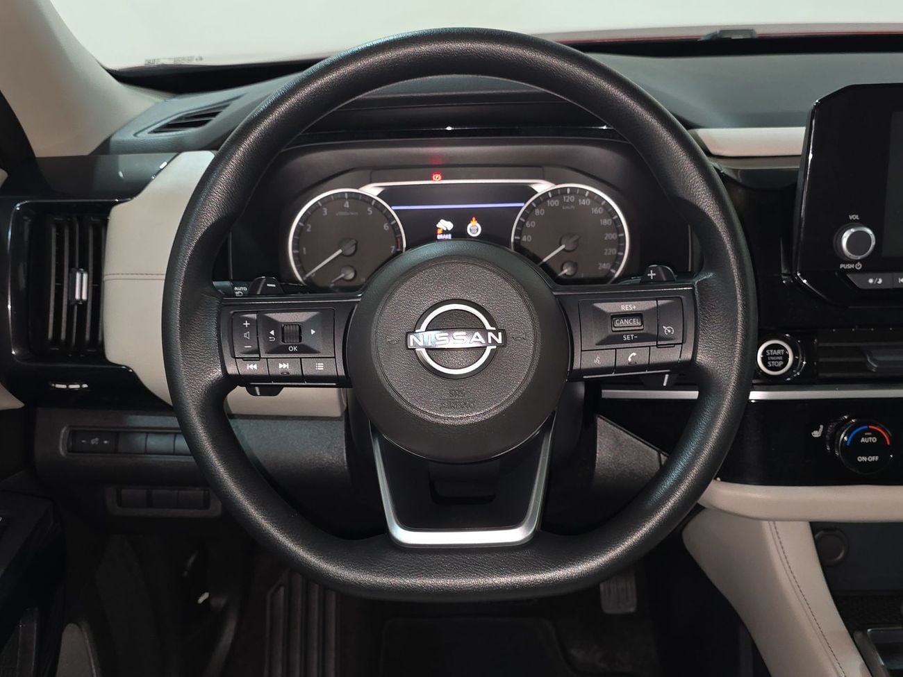 Nissan Pathfinder S 2.0