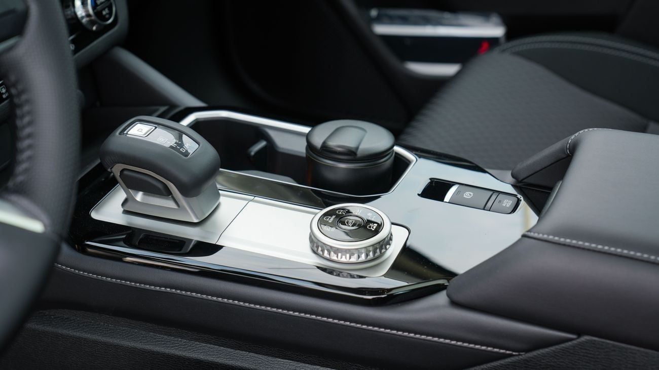 ميتسوبيشي آوتلاندر ميتسوبيشي أوتلاندر 2026 – الفئة المتوسطة (G05) 2.5 لتر | SUV بسبعة مقاعد | مواصفات الخليج | للتصدير 