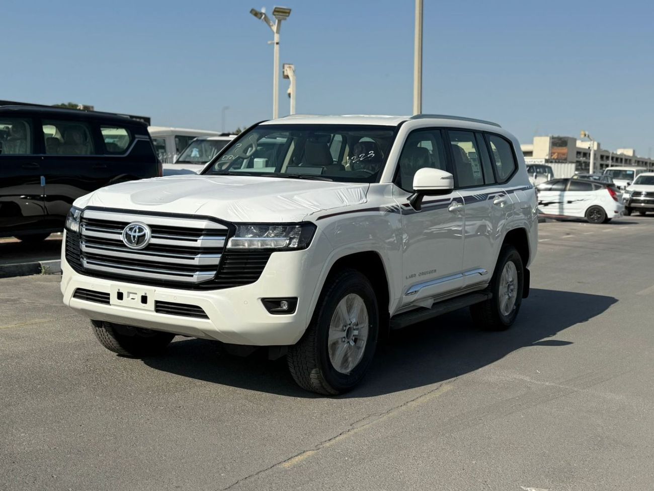 Toyota Land Cruiser GXR 3.5L TWIN TURBO WITHOUT SUNROOF 2025 MODEL